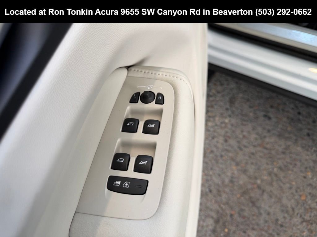 Used 2026 Crystal White Volvo T8 Ultra image 12