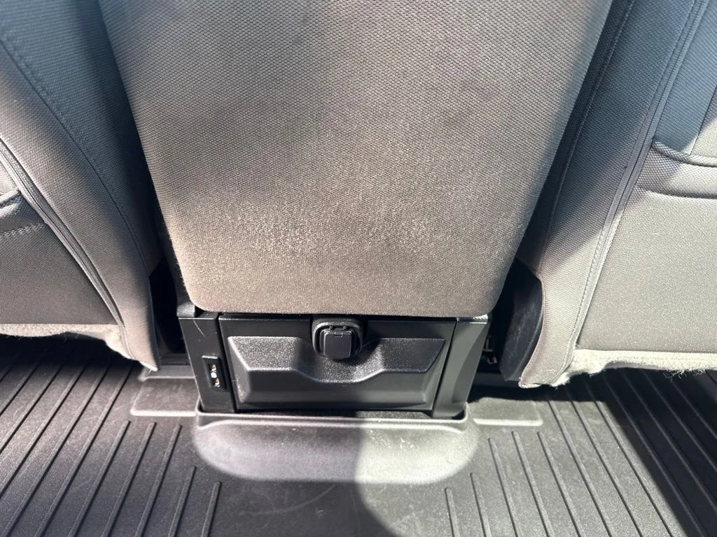 Certified Used 2020 Oxford White Ford XLT image 23