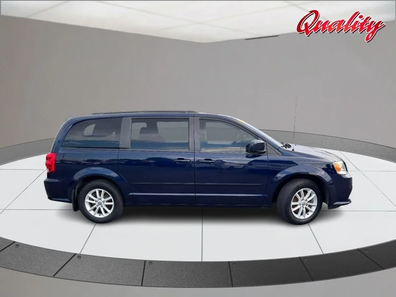 Used 2015 Dodge Grand Caravan SXT with VIN 2C4RDGCGXFR542511 for sale in Jerseyville, IL