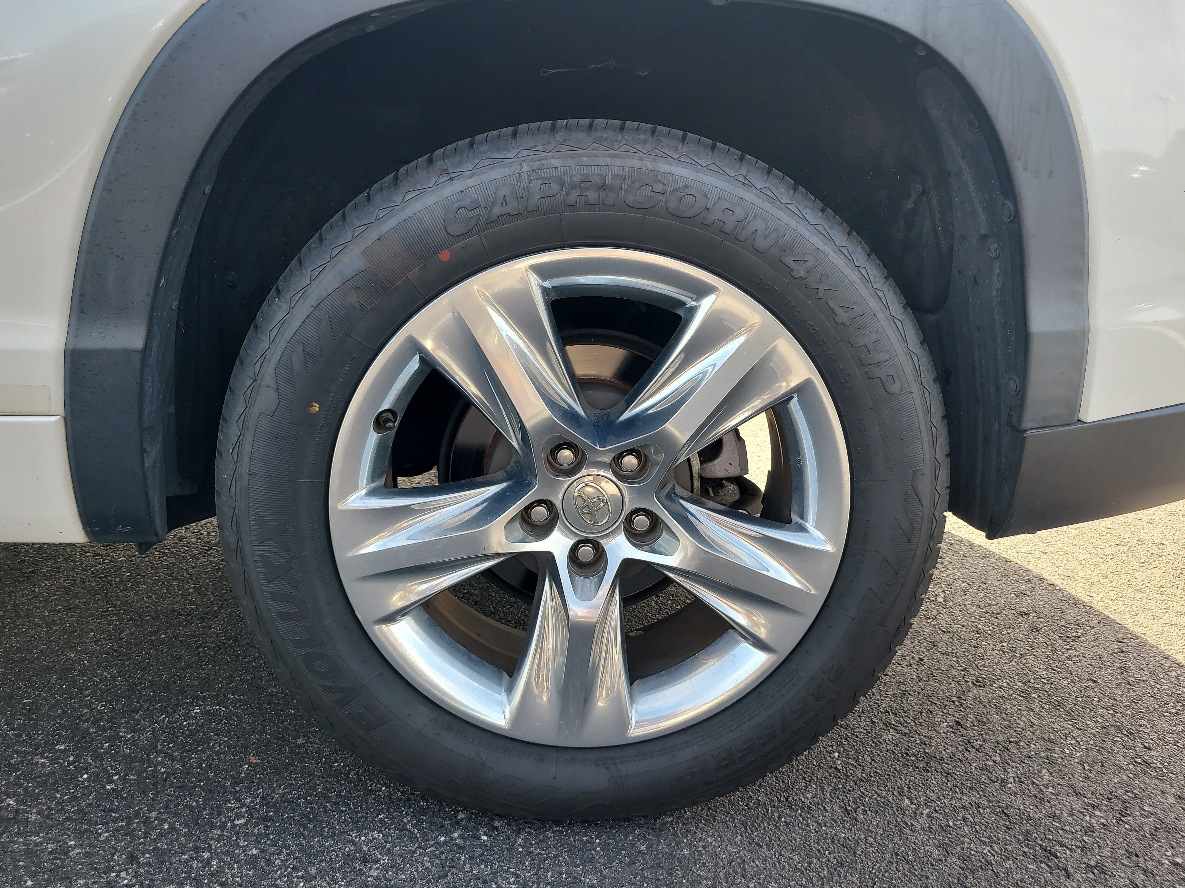Used 2014 Blizzard Pearl Toyota Limited image 8