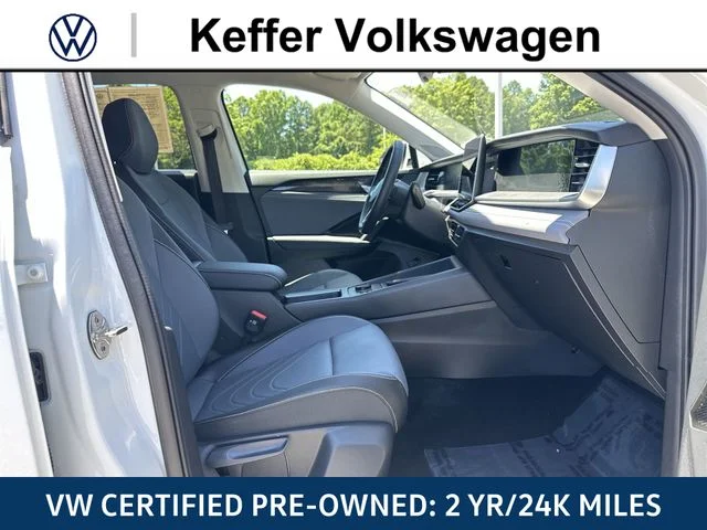 Certified Used 2025 White Volkswagen 2.0T SE image 32
