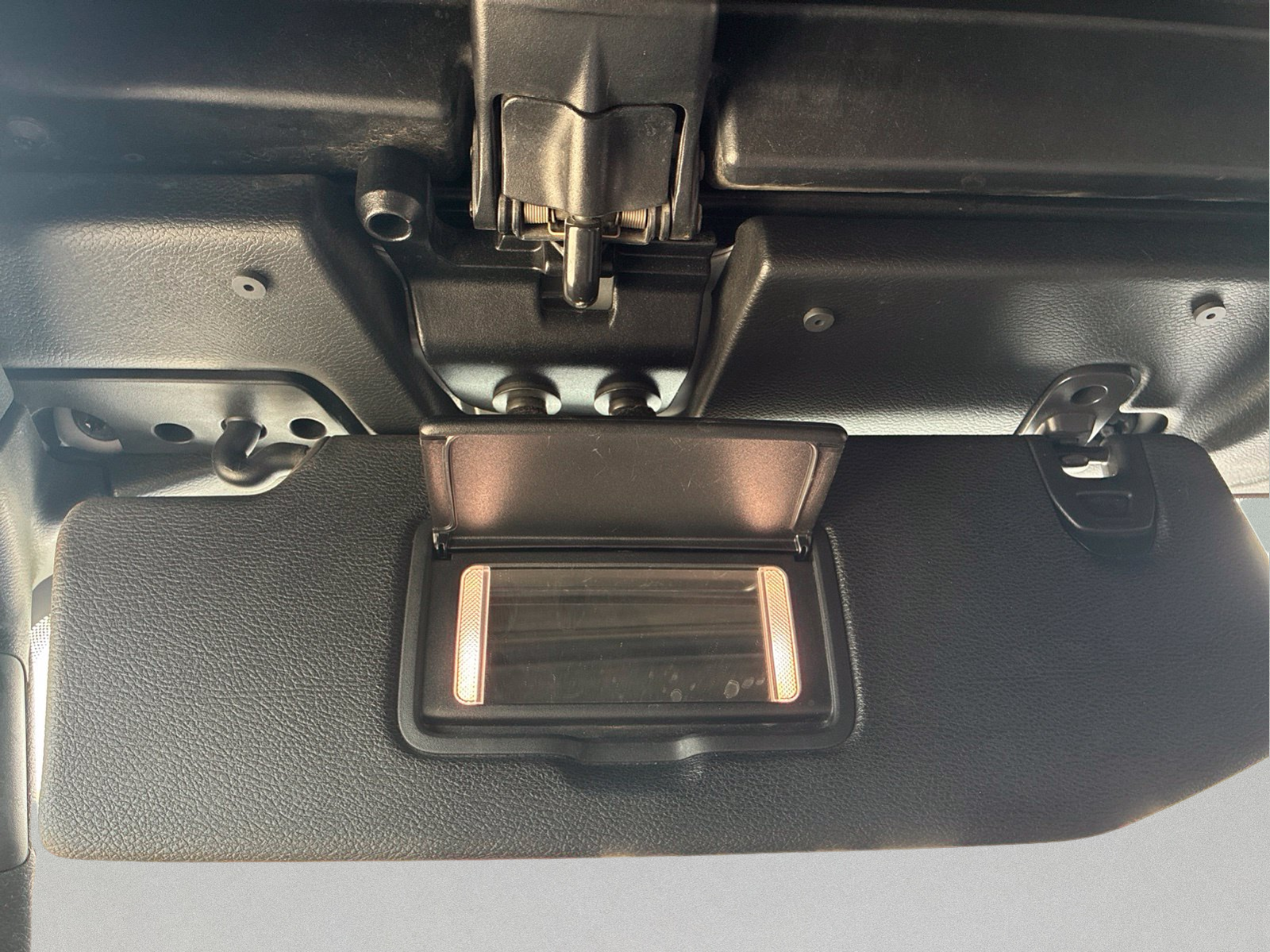 Used 2021 White Jeep Unlimited Sahara image 31
