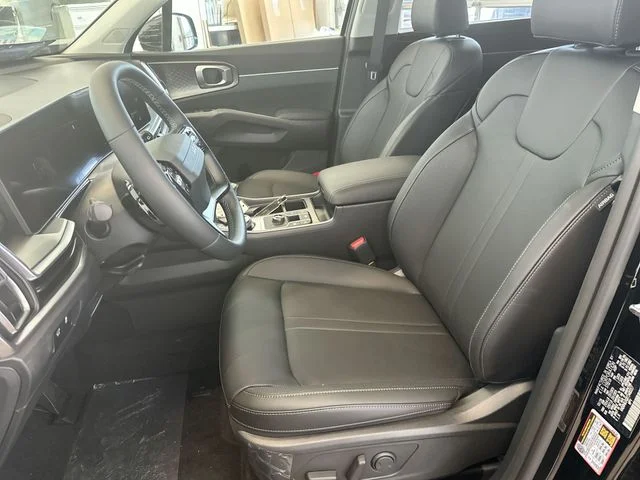 New 2026 Aurora Black Pearl Kia EX image 15