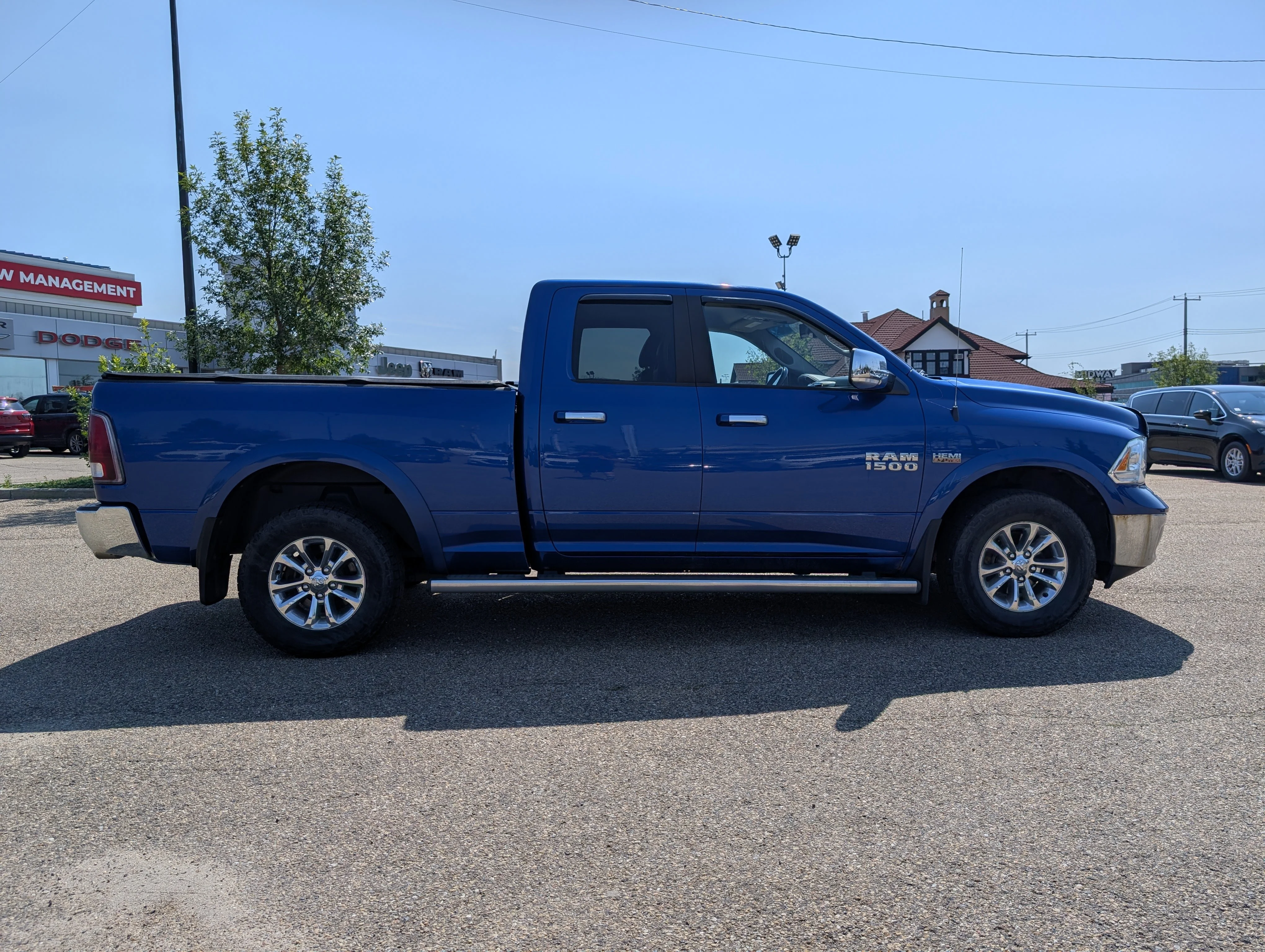 Used 2016 Blue Streak Pearl Ram Laramie image 8