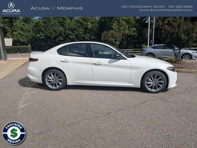 2025 Alfa Romeo Giulia Base - Photo 8