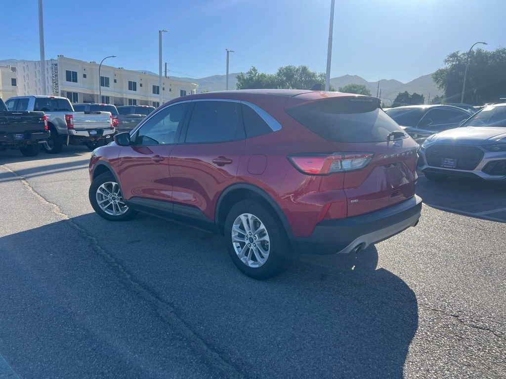 Used 2020 Red Metallic Ford SE image 11