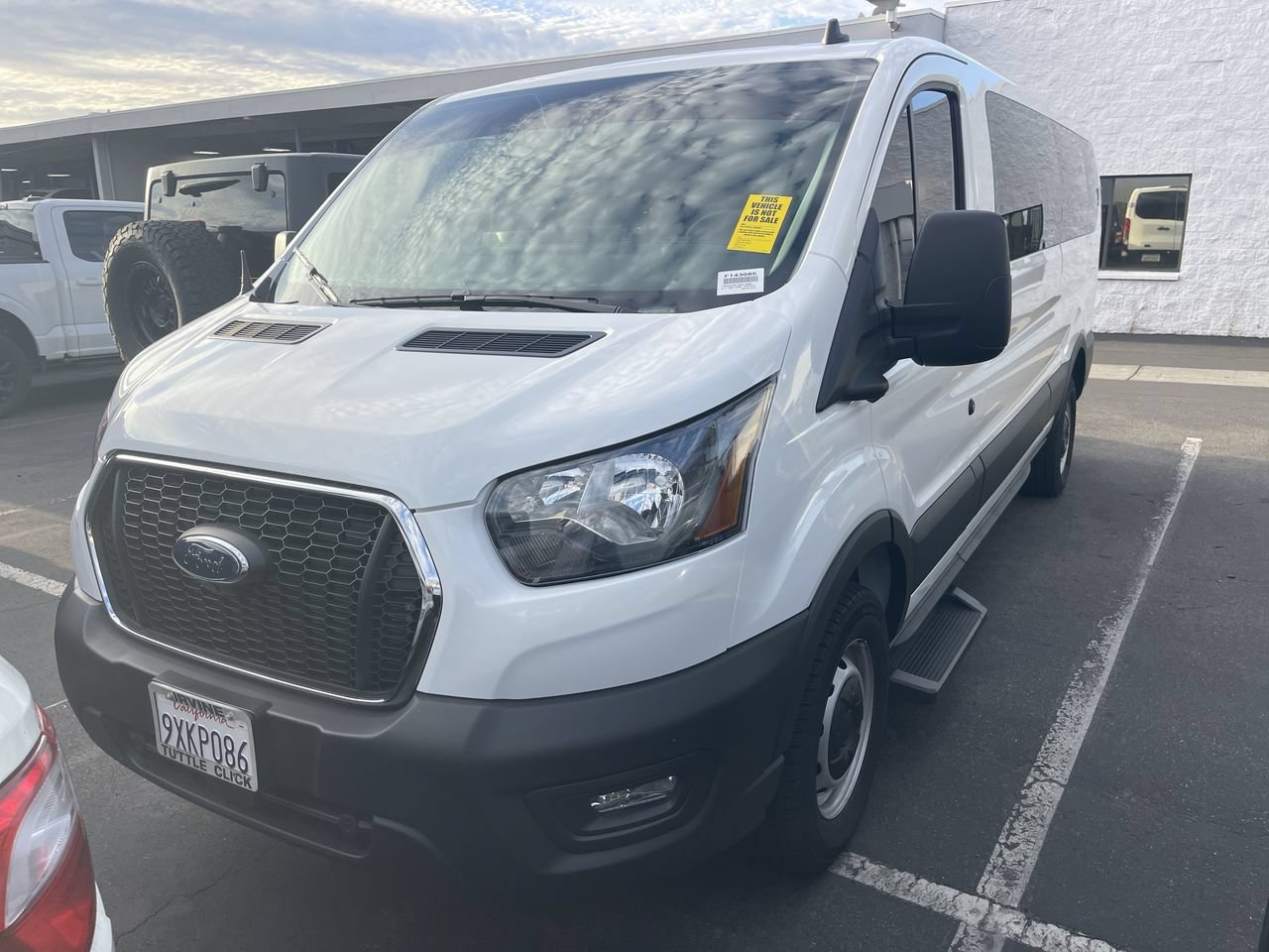 Certified Used 2025 Oxford White Ford XLT image 2