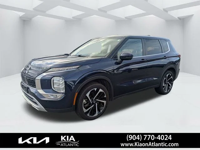 Used 2024  Mitsubishi SE Black Edition image 7