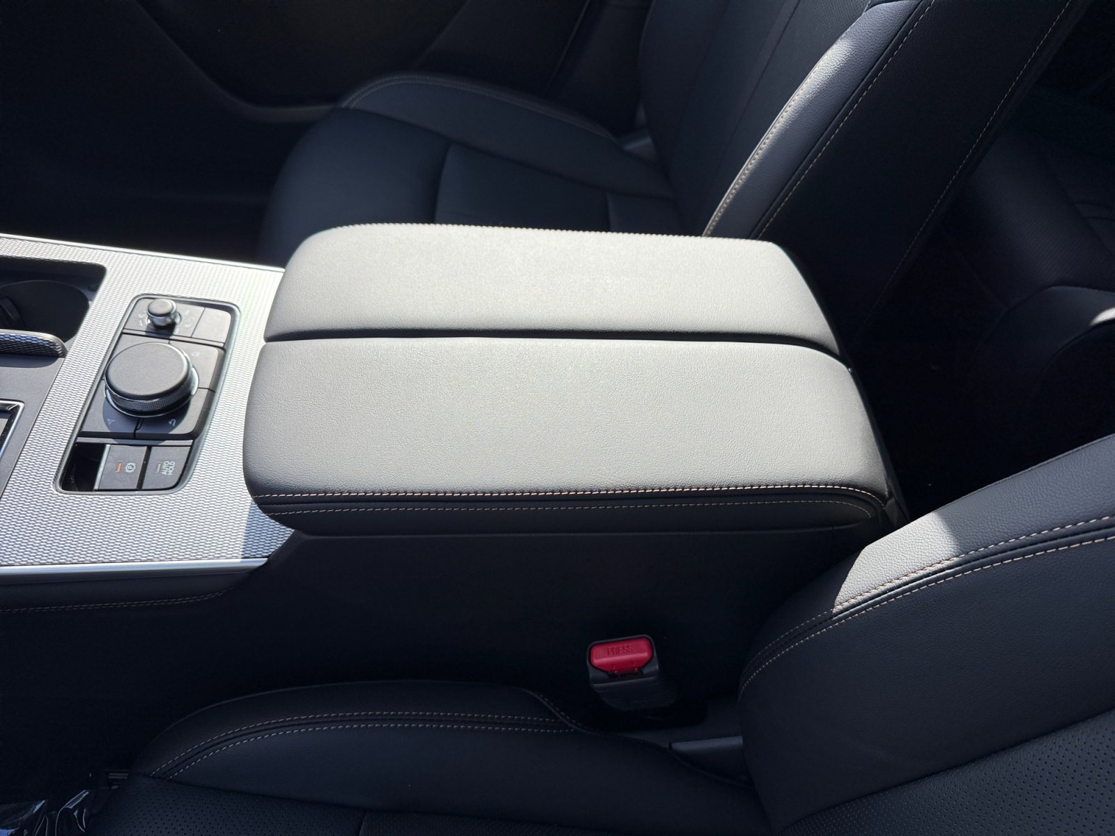 New 2026 Rhodium White Premium Mazda Preferred image 13