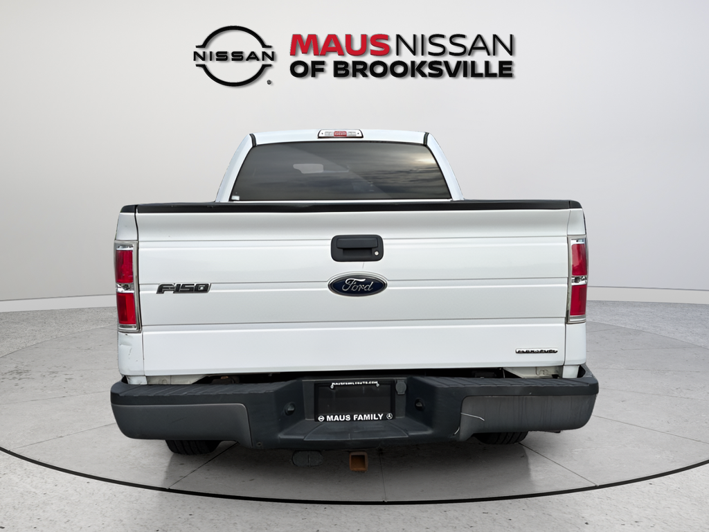 Used 2013 White Ford XL image 7