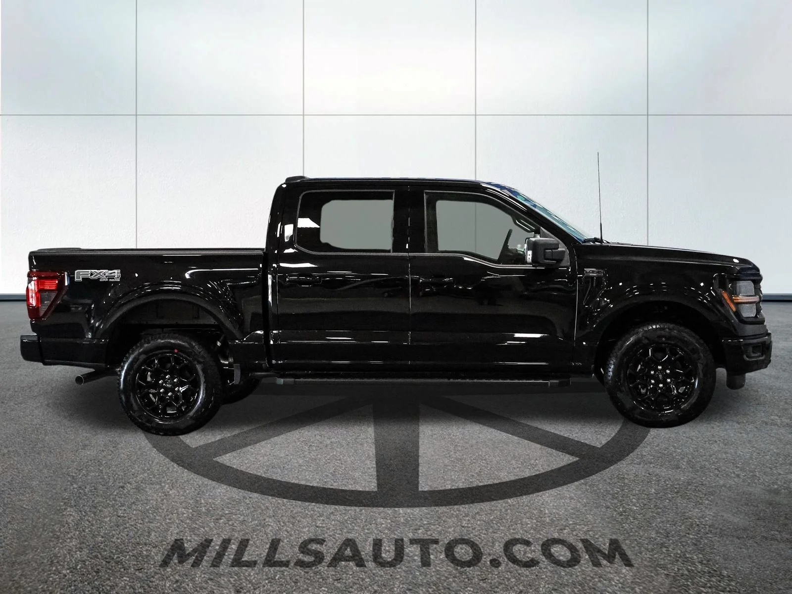 New 2026 Agate Black Metallic Ford XLT image 9