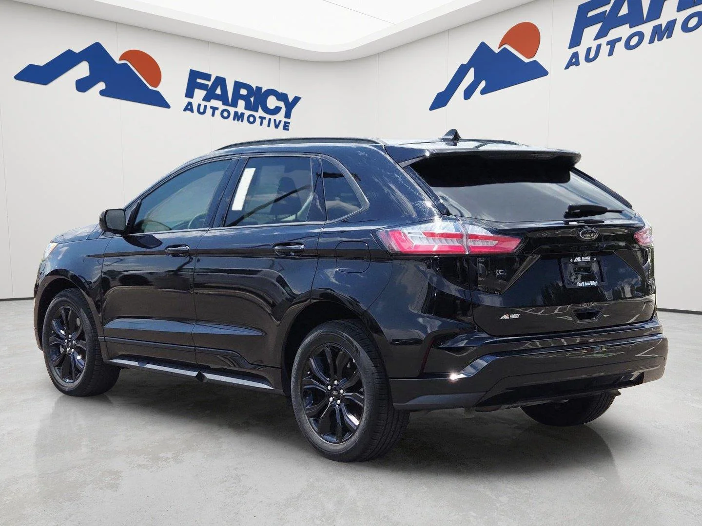 Used 2023 Agate Black Ford SE image 6