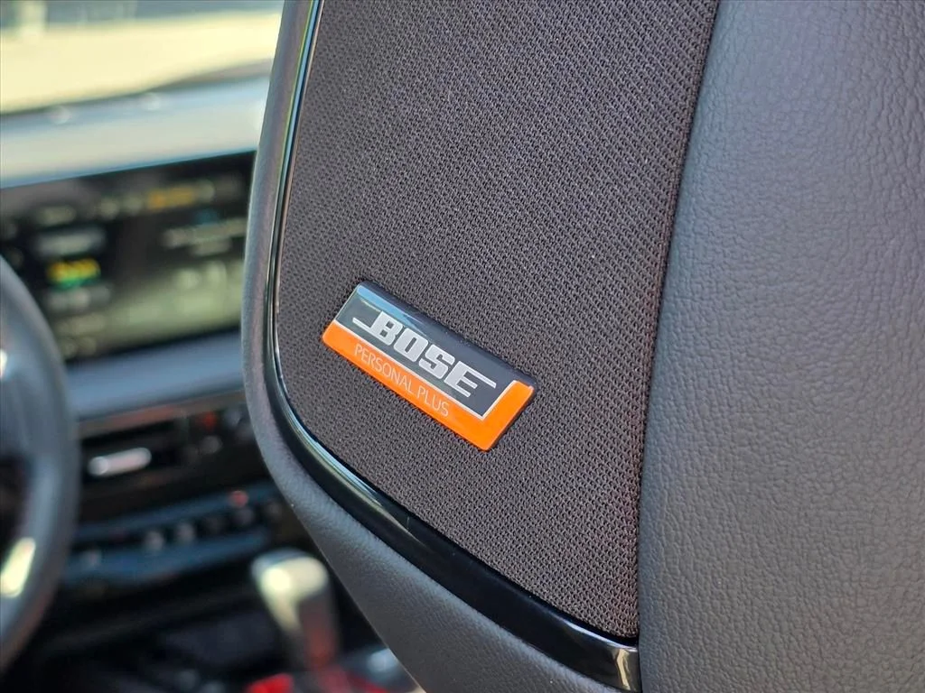 Used 2025 Blue Nissan SR image 8