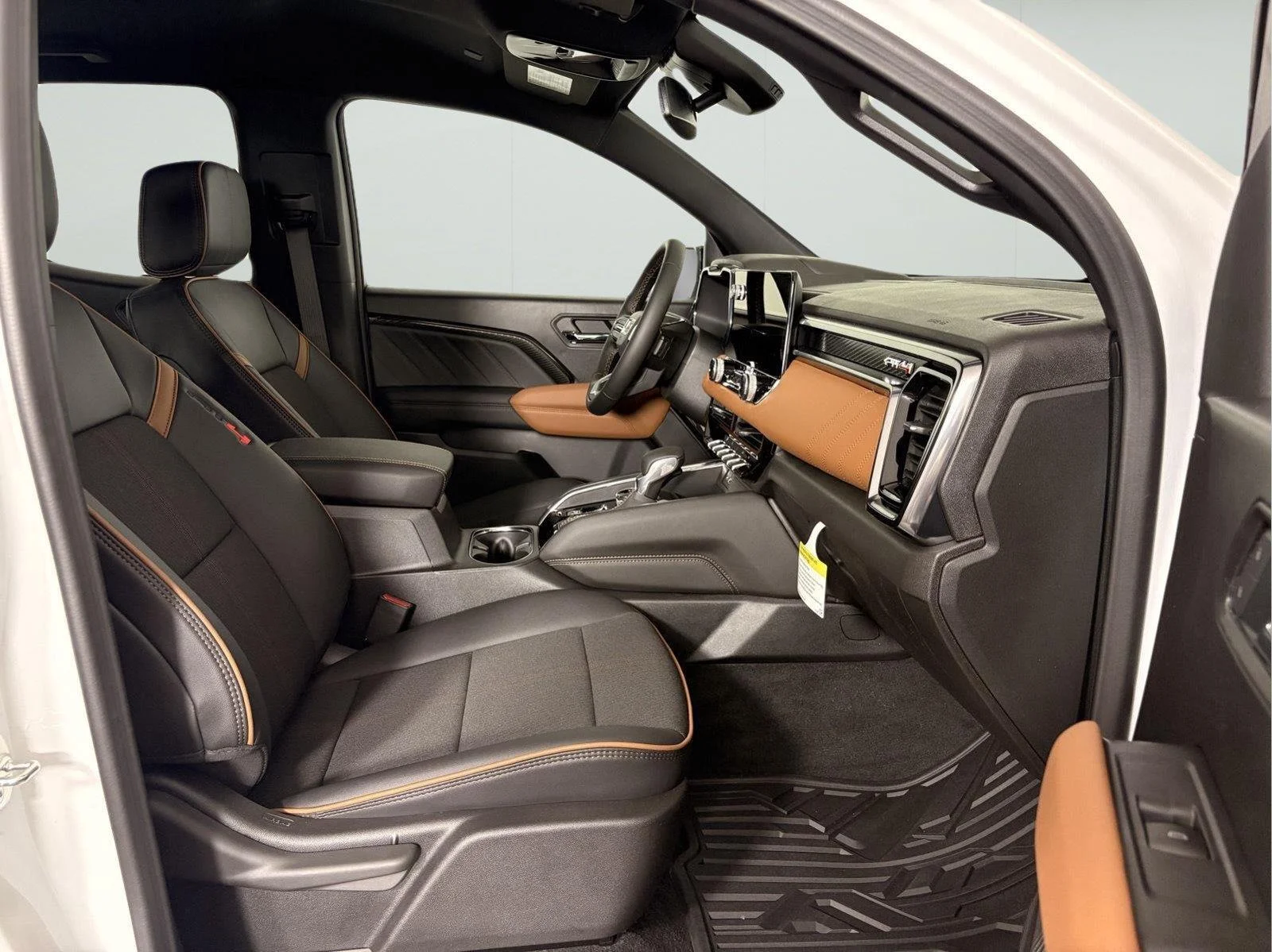 2026 GMC Canyon AT4 - Photo 24