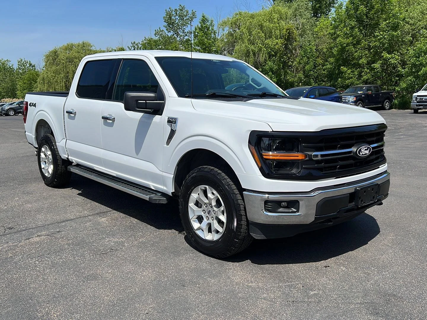 Used 2025 Oxford White Ford XLT image 18