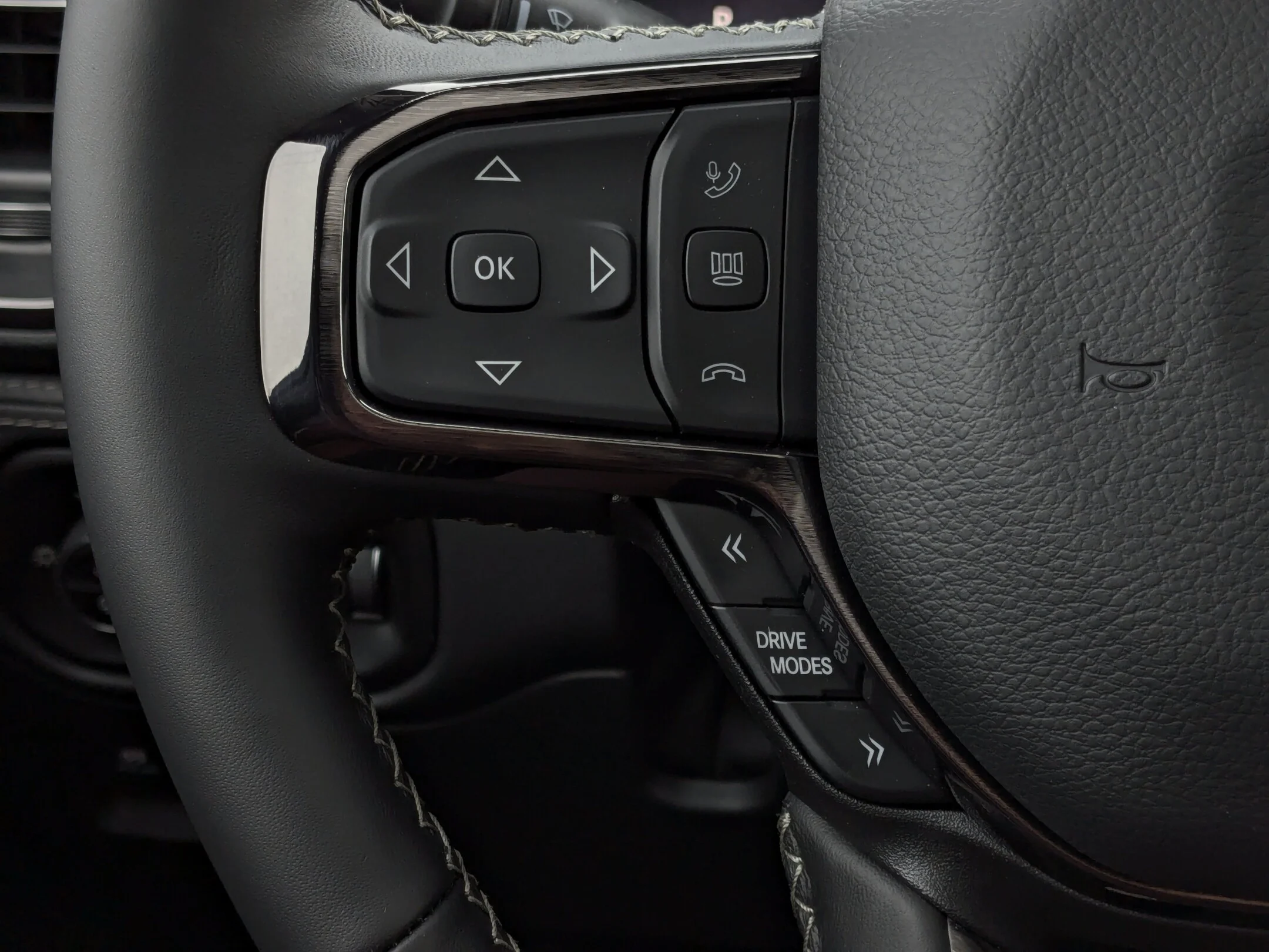 New 2026 Black RAM Limited - - Night Edition - Level A Grp - Pano Sunroof - 14.4 Uconnect NAV & More! image 18