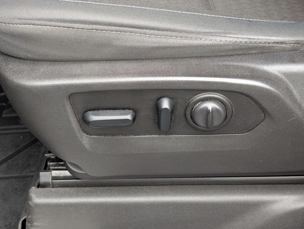 Used 2019 Silver Chevrolet RST image 16