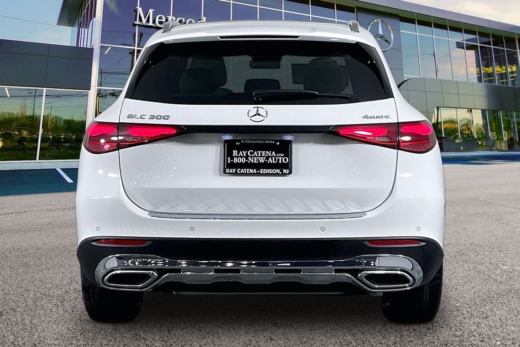 New 2026 Polar White Mercedes-Benz GLC 300 image 4