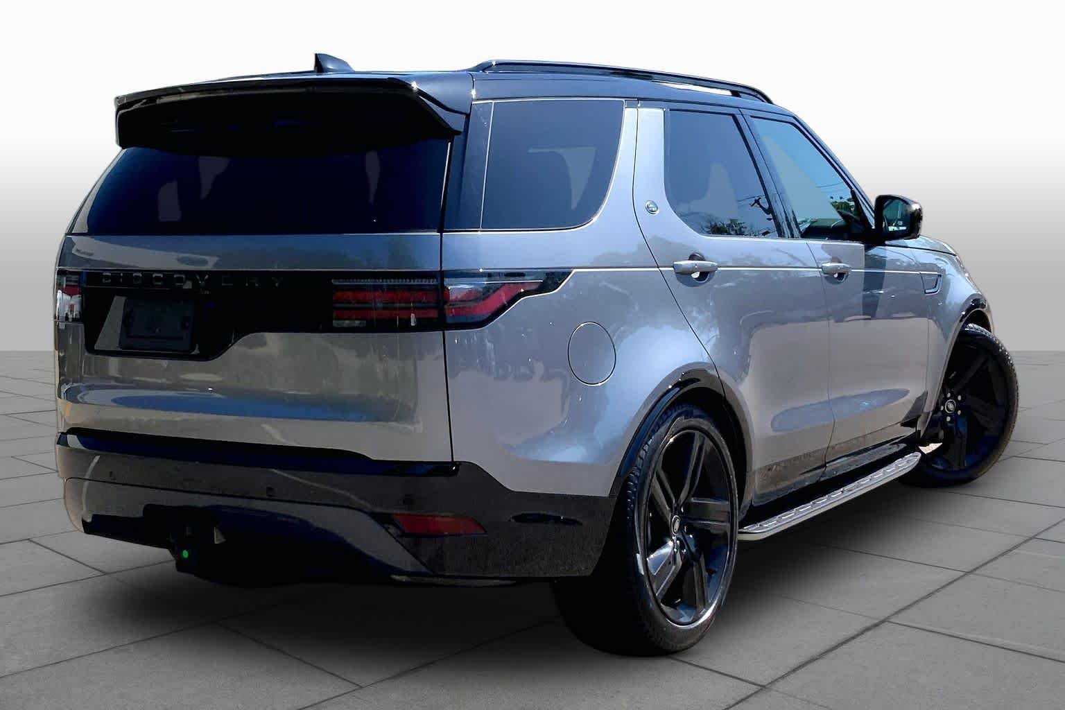 Used 2025 Eiger Grey Metallic Land Rover Dynamic SE image 12