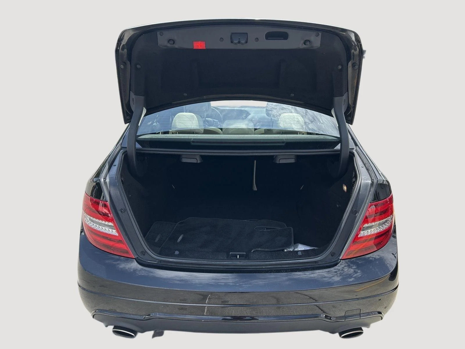 Used 2012  Mercedes-Benz C 300 Sport image 27