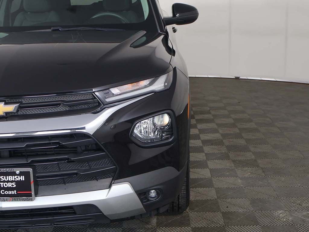 Used 2023 Black Chevrolet LT image 13