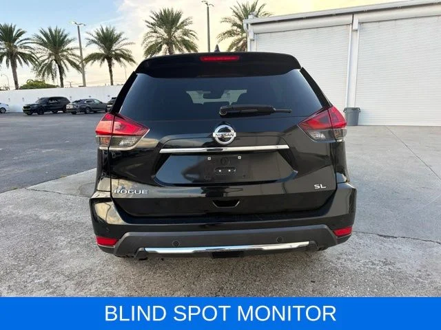 Used 2020 Black Nissan SL image 5