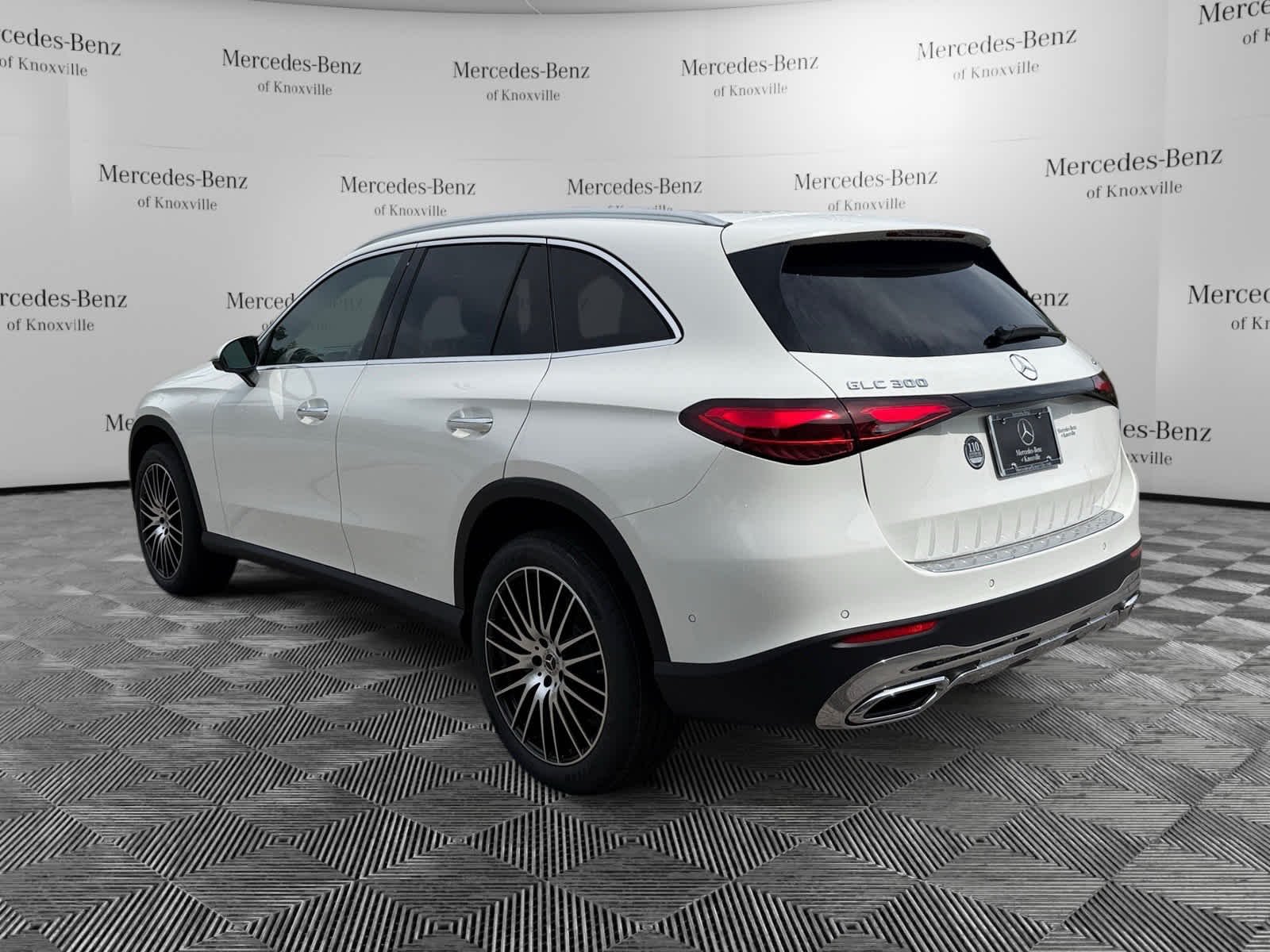 New 2026 Polar White Mercedes-Benz GLC 300 image 3