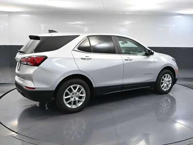Used 2022 Silver Chevrolet LT image 5