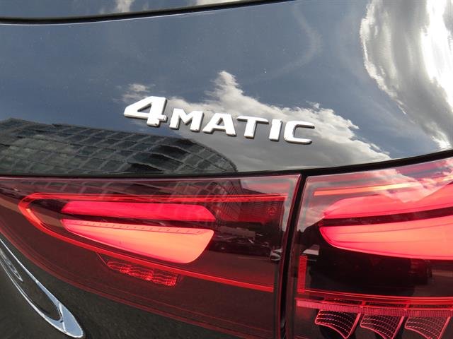 Used 2026 Night Black Mercedes-Benz GLA 250 4MATIC® image 31