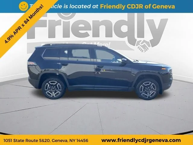 New 2026 Diamond Black Crystal Pearl-Coat Exterior Paint Jeep Laredo image 3