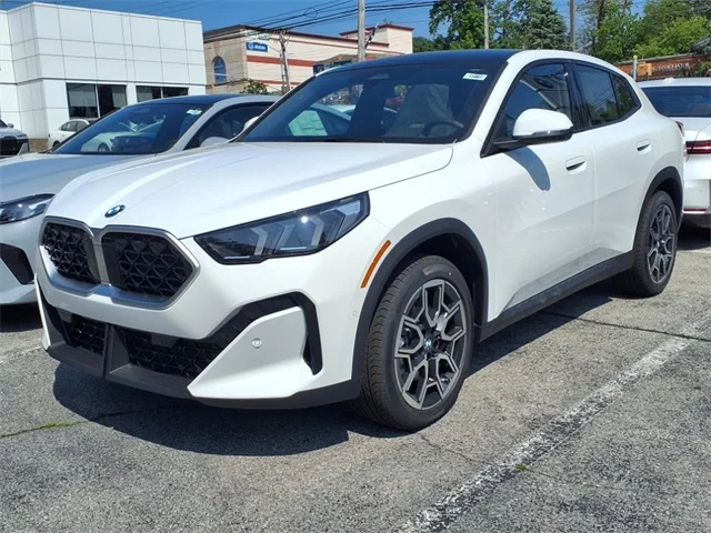 2025 BMW X2 xDrive28i's photo
