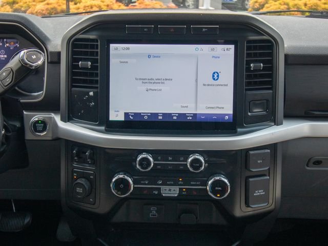 Used 2022 White Ford XLT image 22