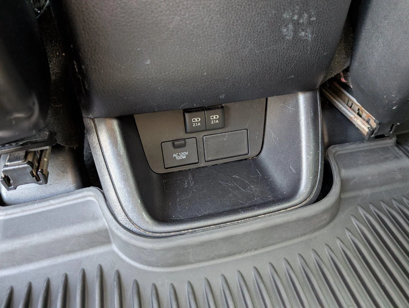Used 2017 Predawn Gray Mica Toyota Limited image 29