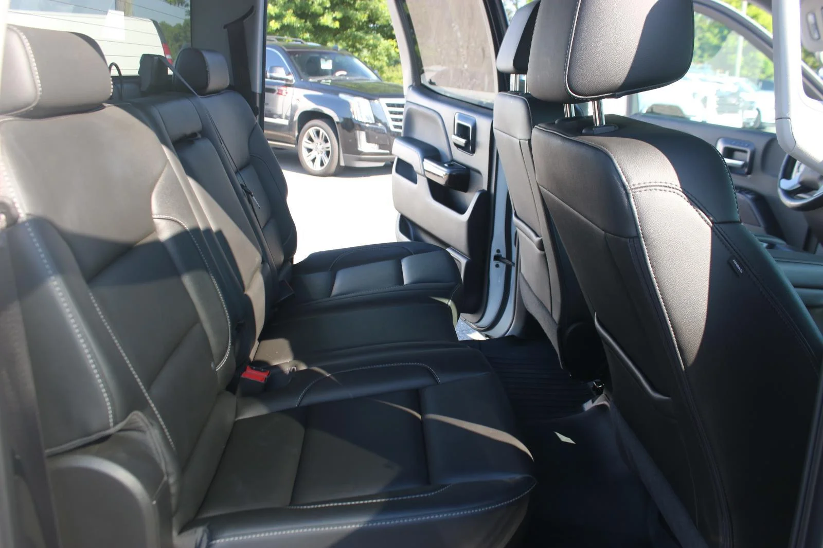Used 2018 SUMMIT WHITE GMC SLT image 36