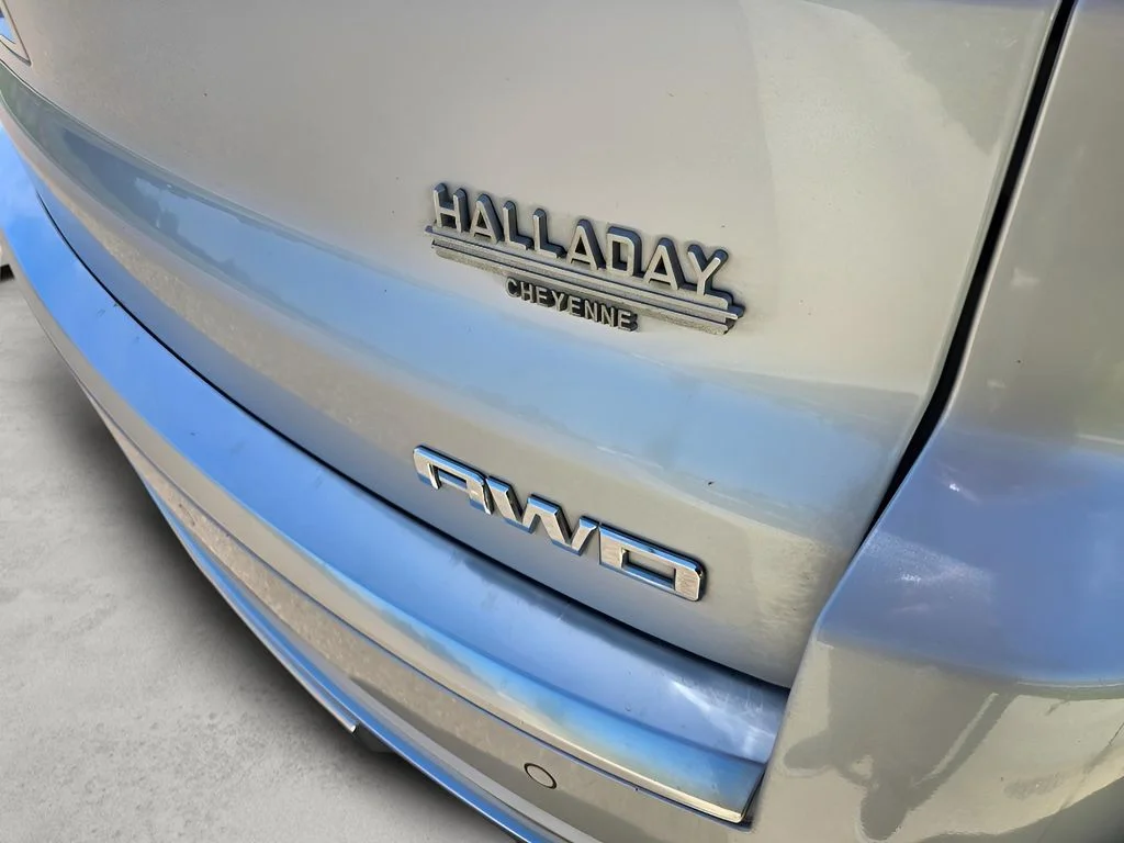 Used 2015 Quicksilver Metallic GMC Denali image 16