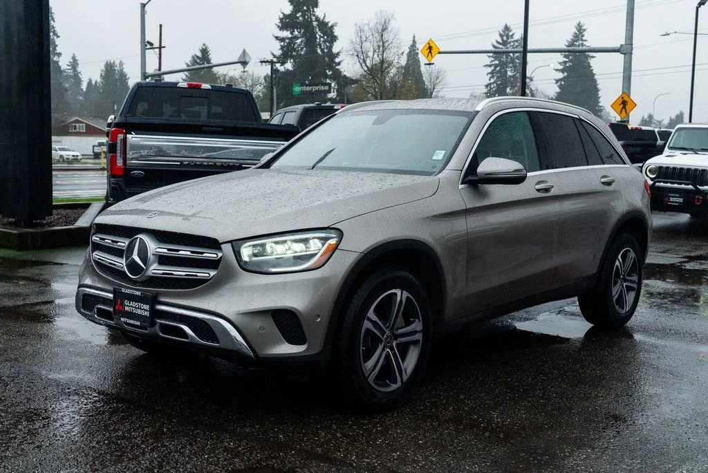 Used 2021 Gray Mercedes-Benz GLC 300 image 3
