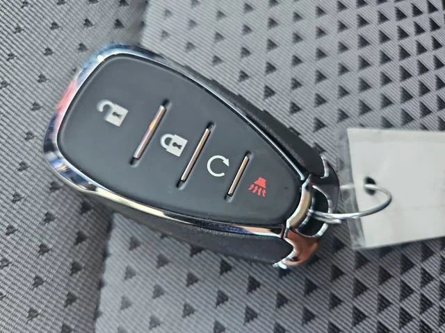 Used 2024 Summit White Chevrolet LT image 29