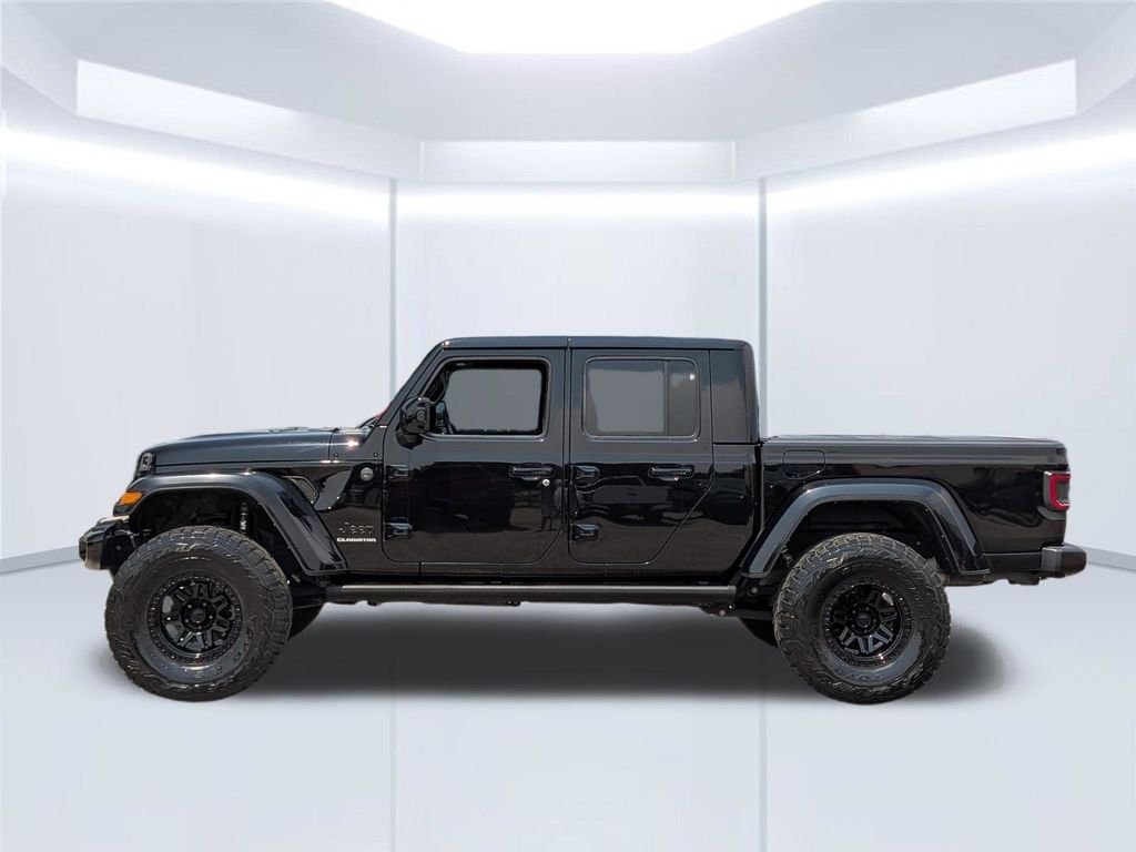Used 2021 Black Jeep Overland image 2