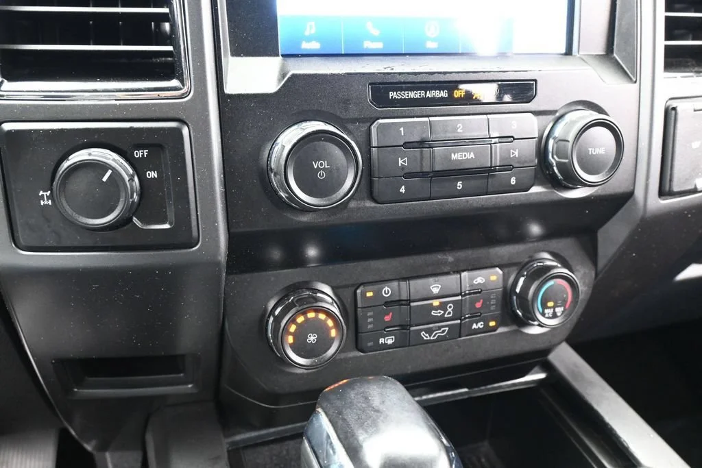 Used 2020 Black Ford XL image 21