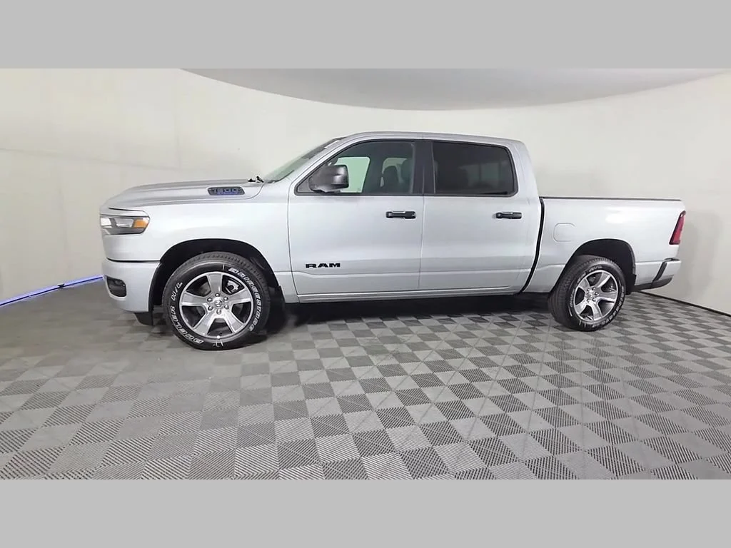 New 2026 Silver Zynith Exterior Paint RAM Express image 37