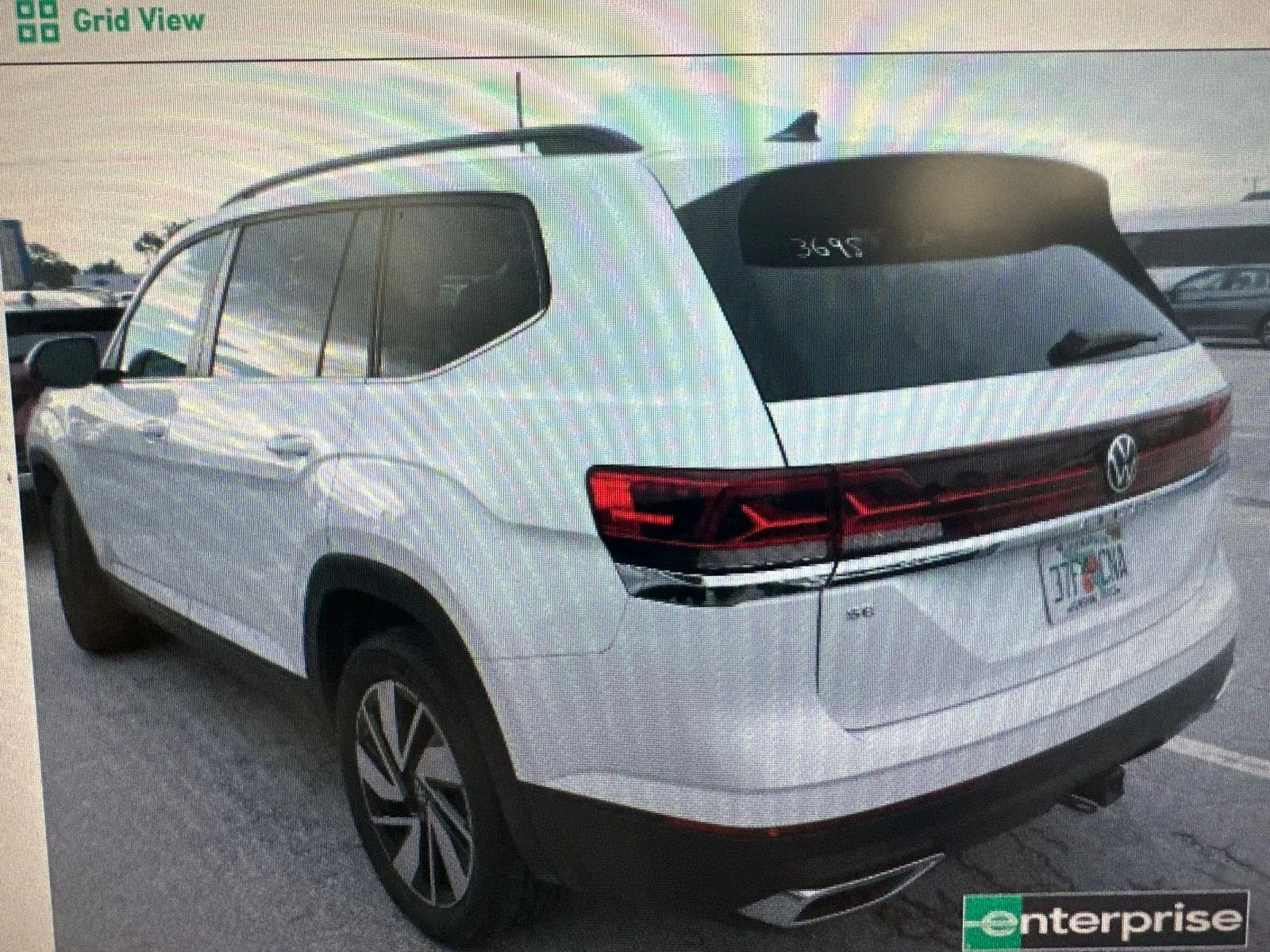 Used 2025 White Volkswagen 2.0T SE w/Technology image 3