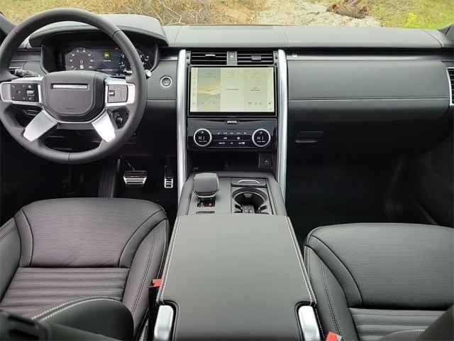 New 2025 Santorini Black Land Rover Metropolitan Edition image 27