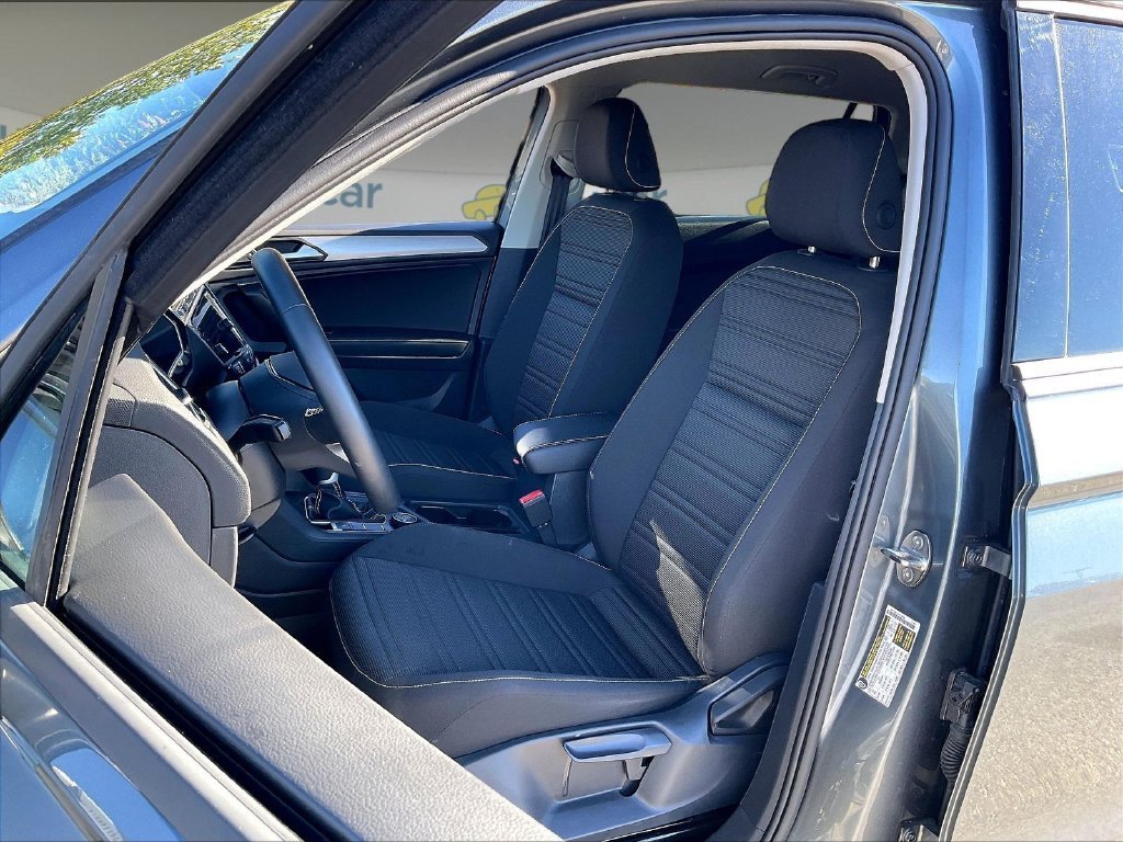 Used 2024 Platinum Gray Metallic Volkswagen 2.0T S image 9