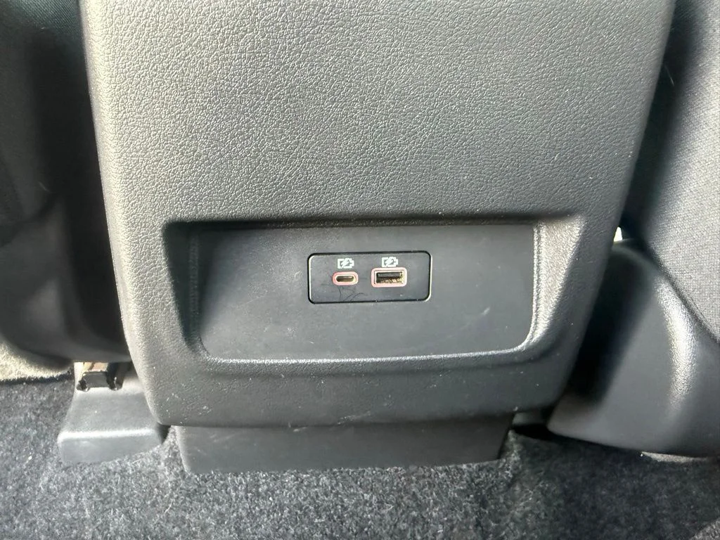 Used 2023 Black Nissan PRO-X image 41