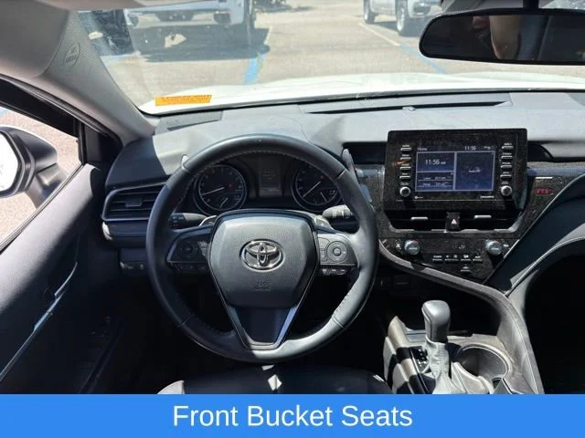 Used 2022 White Toyota SE image 19