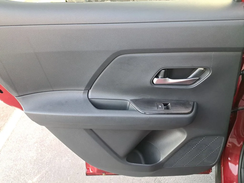 2026 Nissan KICKS SR - Photo 14