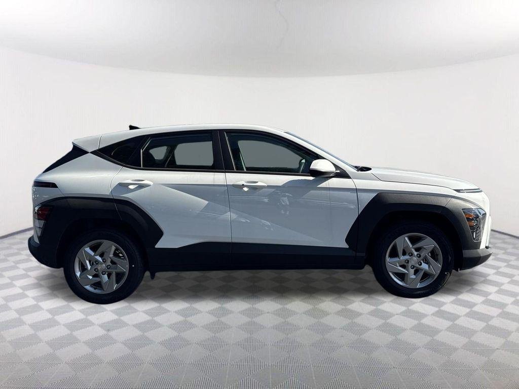 New 2026 White Hyundai SE FWD image 4