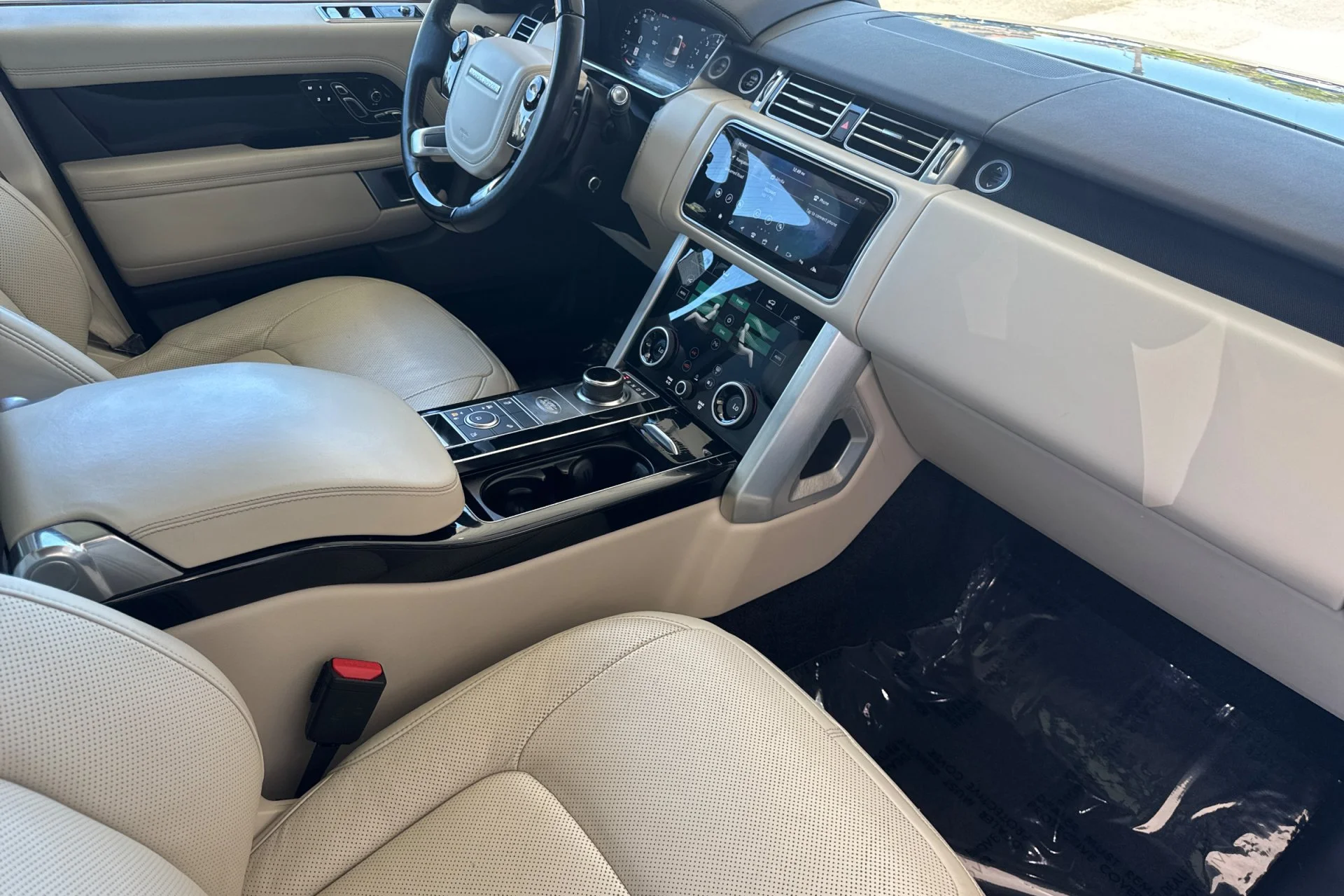 Used 2021 Silicon Silver Premium Metallic Land Rover Westminster image 18