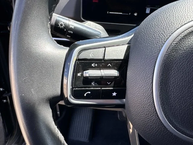 Used 2025 Gray Kia LXS image 45