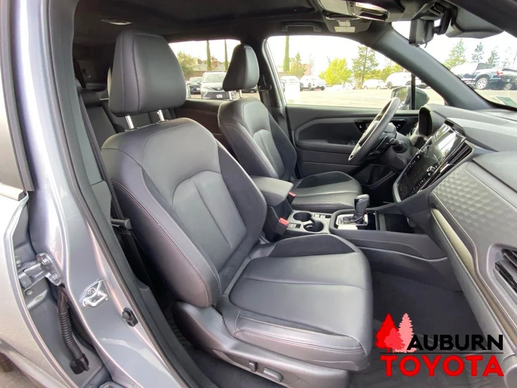 Used 2025 Ice Silver Metallic Subaru Touring image 17